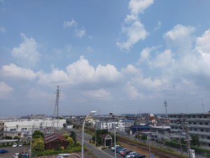 整体院から見た刈谷市の空